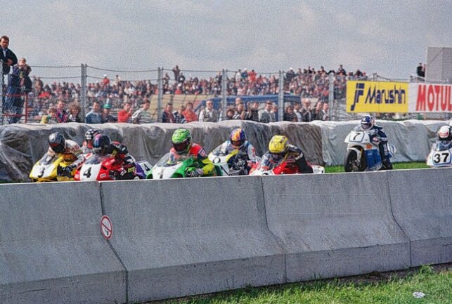 Start des ersten Rennens 1996 auf dem neuen Sachsenring. Foto: Thorsten Horn