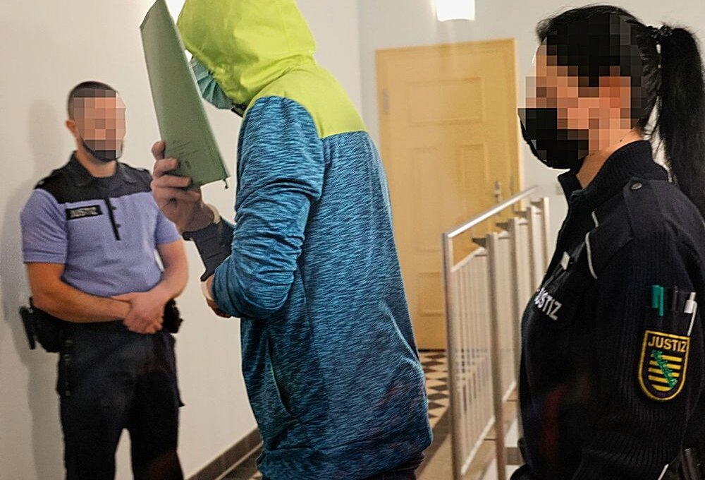 32-Jähriger wegen brutaler Attacke auf Schülerin vor Gericht - Angeklagter Jan K. Foto: Harry Härtel