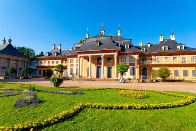 Das Schloss und der Park Pillnitz lohnen sich immer für einen Besuch.