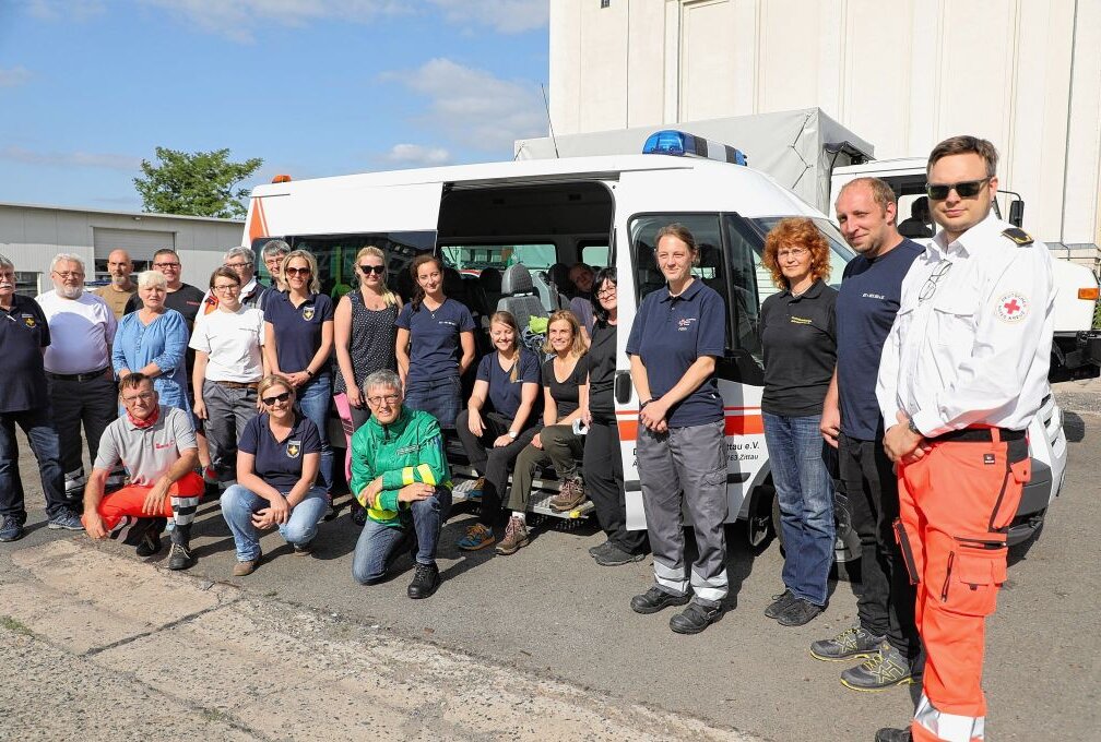 45 sächsische Psychologen und Seelsorger fahren ins Hochwassergebiet - 45 sächsische Kriseninterventionskräfte starteten ins Hochwassergebiet. Foto: Roland Halkasch