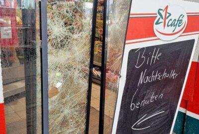 5.000 Euro Sachschaden nach Einbruch in Tankstelle - Freitagnacht wurde in eine Tankstelle in Gablenz eingebrochen. Foto: Harry Härtel