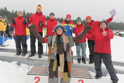 50 Teilnehmer beim Wurzelcup im Ski-& Funpark Carlsfeld gestartet - Die Akteure des Wurzelcups in Carlsfeld freuen sich, dass der Wettbewerb so gut angenommen worden ist. Foto: Ralf Wendland