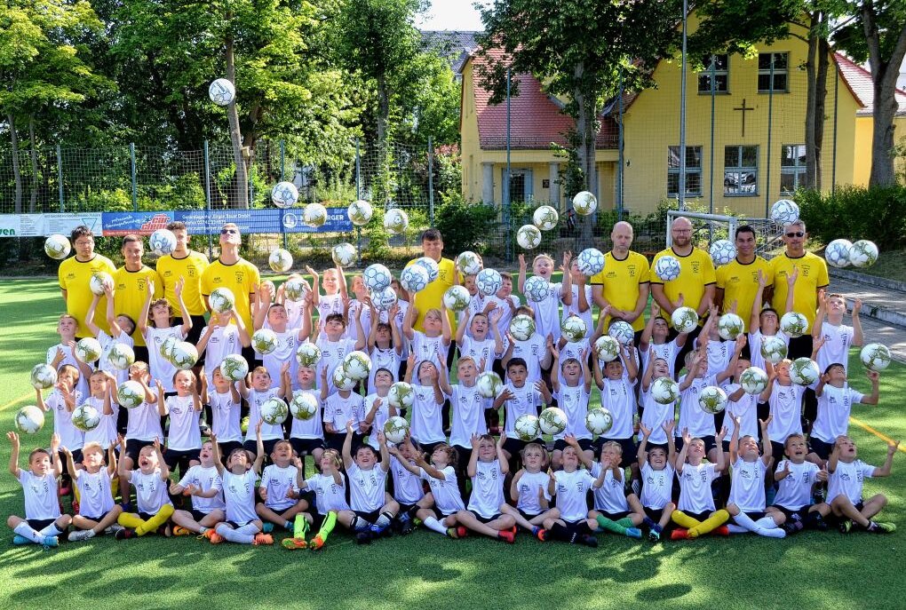 66 Kinder erlebten bei Wacker eine Woche Fußballspaß. Foto: Karsten Repert