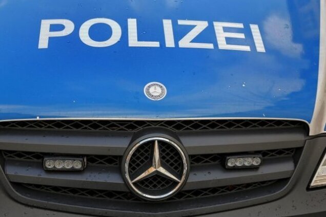 82-jähriger verursacht schwere Kollision in Oelsnitz - Symbolbild. Foto: Haertelpress