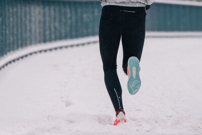 9 Dinge, die Sie über das Laufen wissen müssen - Gelenke schonen: Nicht nur auf Asphaltwegen laufen.