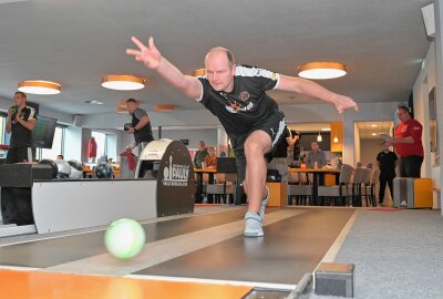 9Pins-Kegler holen Heimsieg gegen Wolfsburg - Thomas Mosel konnte mit 558:526 Kegeln einen Duellsieg holen. Foto: Ralf Wendland