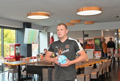9Pins-Kegler holen Heimsieg gegen Wolfsburg - Tim Rösch musste sich mit 567:587 Kegel geschlagen geben. Foto: Ralf Wendland