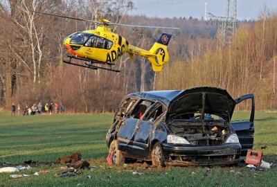A4: Schwerer Unfall zwischen Wüstenbrand und Hohenstein-Ernstthal - Unfall auf A4. Foto: Andreas Kretschel