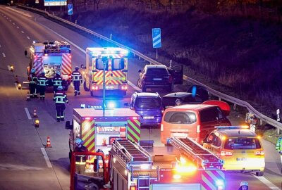 A4: Vollsperrung nach mehreren Unfällen bei Lichtenau - Auf der A4 kam es zu mehreren Unfällen. Harry Härtel / haertelpress