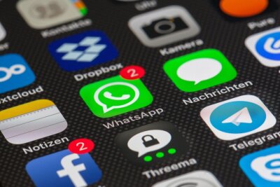 Die drei sozialen Netzwerke Whatsapp, Facebook und Instagram haben derzeit eine größere Störung. 