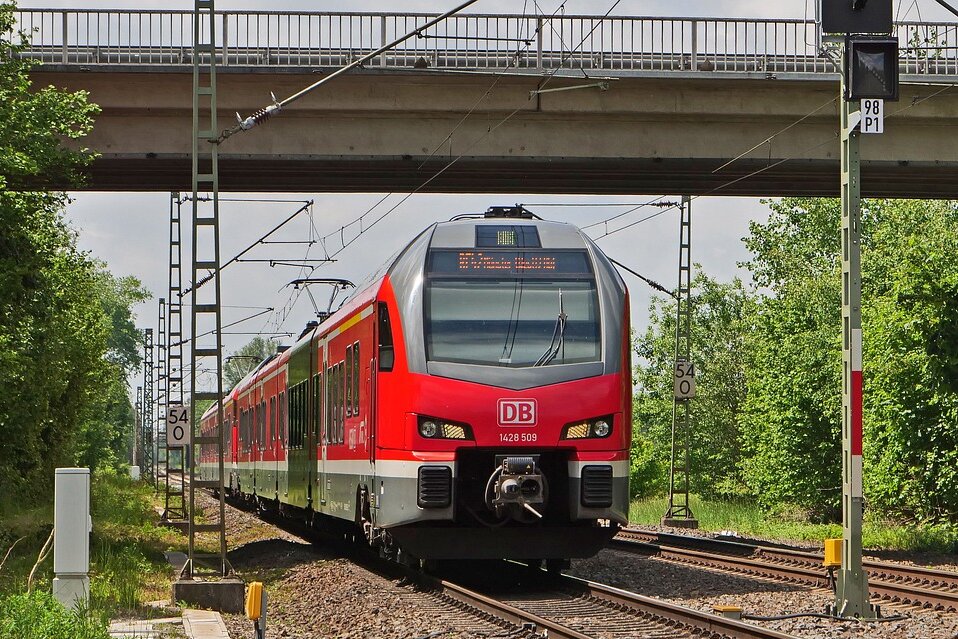 Insgesamt investieren die Deutsche Bahn und der Bund rund 2,8 Millionen Euro in das Vorhaben. 