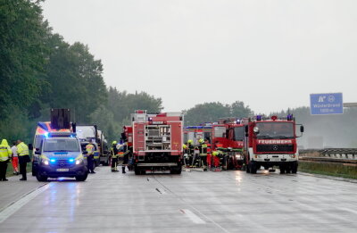 Auf der A4 zwischen den Anschlussstellen Wüstenbrand und Limbach-Oberfrohna ereignete sich Freitagmittag ein Auffahrunfall. Foto: Harry Härtel