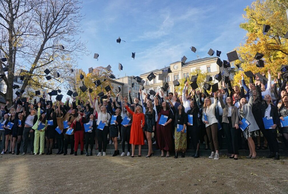 "Akademischer Rausschmiss": 220 Absolventen verlassen die Hochschule Mittweida - 220 Absolventen feierten heute ihren "akademischen Rausschmiss". Foto: Sabine Pfeiffer