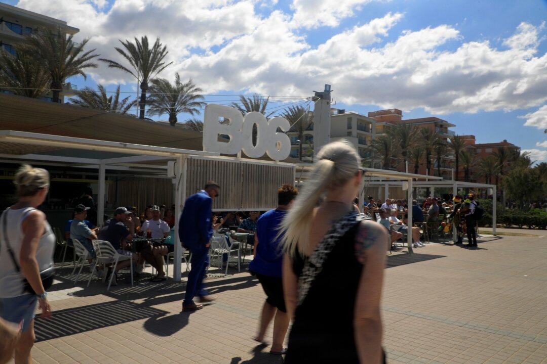 Alkohol auf offener Straße am Ballermann verboten - Am Ballermann in Mallorca gibt es neue Benimmregeln.