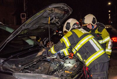 Alkoholisierter Fahrer verursacht Kreuzungs-Crash: Geschädigter verletzt im Krankenhaus - Es entstand ein Sachschaden von etwa 20.000 Euro. Foto: Xcitepress