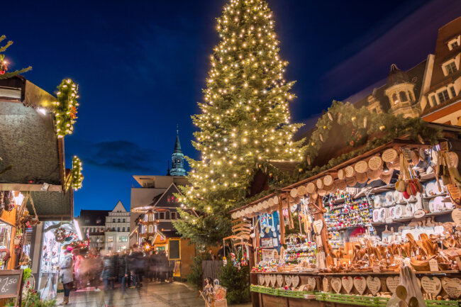 Alle wichtigen Infos zum Zwickauer Weihnachtsmarkt 2022 - Am 22. November startet der Zwickauer Weihnachtsmarkt. Foto: Adobe Stock
