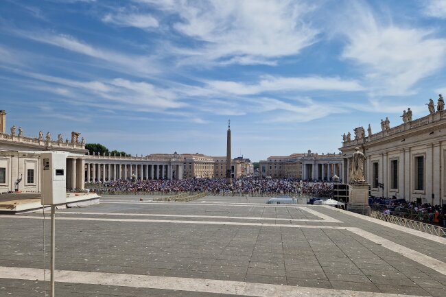 Viel los auf dem Piazza San Pietro im Vatikan. Foto: privat