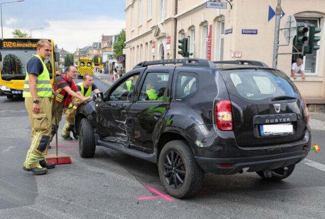In Dresden kam es zu einem Verkehrsunfall. Foto: Roland Halkasch