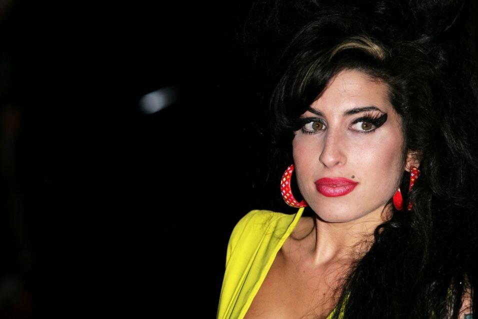 Das Leben von Amy Winehouse (Bild) soll als Biopic verfilmt werden - unter der Regie von "Fifty Shades of Grey"-Macherin Sam Taylor-Johnson.