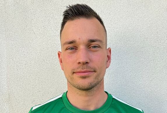 Andreas Knoll wechselt von Bayern Hof zurück ins Vogtland. Der SV Merkur Oelsnitz vermeldet prominenten Neuzugang. Foto: SV Merkur Oelsnitz / Steffen Windisch