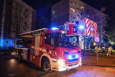 Angebranntes Essen löst größeren Feuerwehreinsatz in Kirchberg aus - Der Wohnungsbrand stellte sich als angebranntes Essen heraus. Foto: Niko Mutschmann