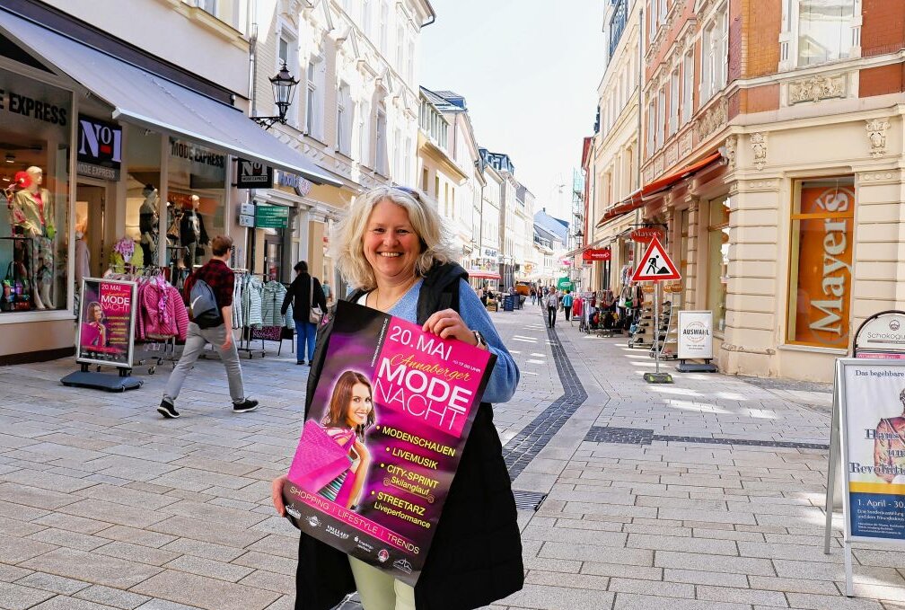 Annaberg-Buchholz: Modenacht bietet "Shopping - Lifestyle - Trends" - Yvonne Schröter vom Werbering, freut sich auf viele Besucher.Foto: Ilka Ruck