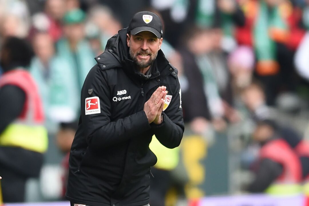"Ans Äußerste gehen" - VfB will Leverkusens Serie beenden - Am Samstag spielen Trainer Sebastian Hoeneß und der VfB Stuttgart bei Bayer Leverkusen.