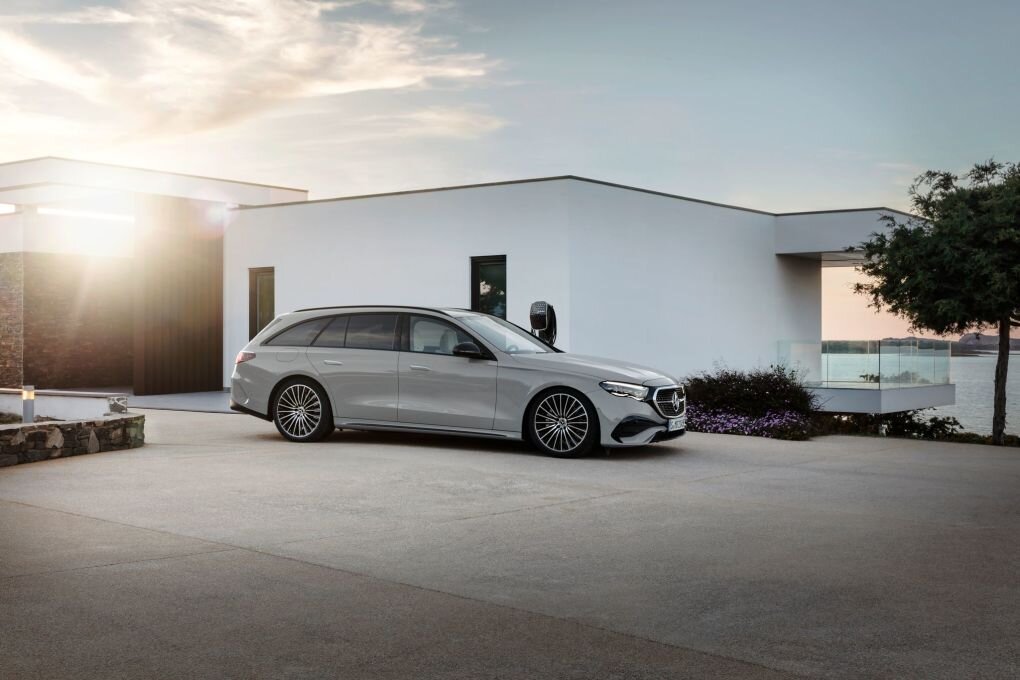 Auch die neue Mercedes E-Klasse kommt wieder als Kombi - Mehr Raum für die obere Mittelklasse: Auch von der neuen E-Klasse will Mercedes wieder einen traditionell T-Modell genannten Kombi auf dem Markt bringen.