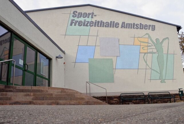 Im Amtsberger Ortsteil Weißbach wurde die Turnhalle zum Testzentrum umfunktioniert. Foto: Andreas Bauer