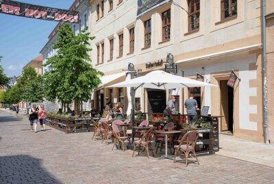 Aufatmen in Mittelsachsen: Gastronomen dürfen wieder Gäste empfangen - Stadtwirtschaft auf der Burgstraße Freiberg. Foto: Marcel Schlenkrich
