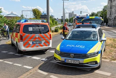 Auffahrunfall: Polizeifahrzeuge stoßen in Leipzig zusammen - Unfall mit Polizeifahrzeugen in Leipzig am Donnerstag. Foto: LausitzNews