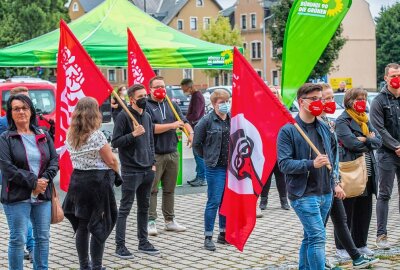 "Aufstehen gegen Rassismus" geht in Stollberg auf die Straße - Kundgebung auf dem Stollberger Schillerplatz. Foto: ERZ-Foto/Georg Ulrich Dostmann