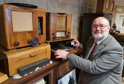 Augustusburger feiert "100 Jahre Rundfunk" auf seine Weise - Die ältesten Geräte sind weit über 100 Jahre alt. Foto: Andreas Bauer