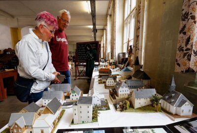 Ausstellung zum 750. Jubiläum von Oberlungwitz wurde eröffnet - Auch Modelle von Oberlungwitzer Gebäuden sind zu sehen. Foto: Markus Pfeifer