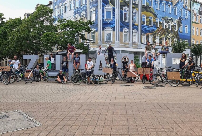 Rückblick: Bei der vierten B.U.M.-Tour im Juli waren viele Radfahrer dabei. Foto: bl/ Anika Weber