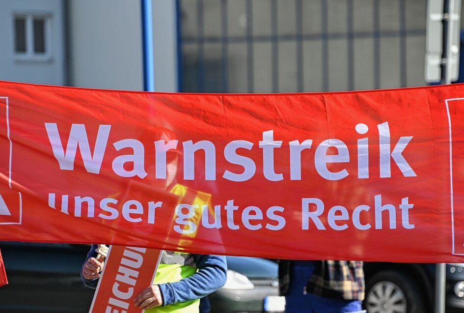 Belegschaft der Kannegiesser Aue GmbH reagiert mit dem ersten Warnstreik in der Geschichte des Standorts. Foto: Ralf Wendland