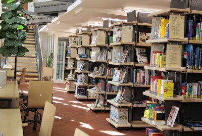 Basteln zum Welttag des Buches in der Bibliothek - Die Bibliothek lädt am Welttag des Buches zum Basteln. Foto: Simone Zeh