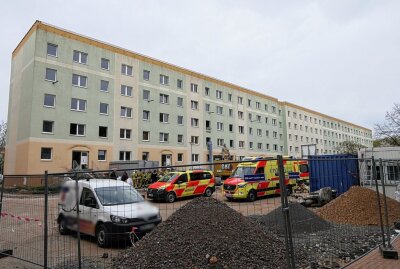 Bauarbeiter bei Mauereinsturz schwer verletzt - Schweres Unglück in Grimma. Foto: Sören Müller