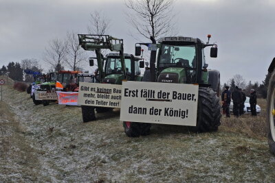 Protest der Bauern und Spediteure an der B 174/ Zschobauer Straße. Foto: Harry Härtel/haertelpress