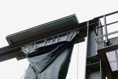 Bayrischer Kultkommissar ermittelt an der Waldbühne in Neuwürschnitz - Das Material ist wasserabweisend, sodass auch bei Regen die Filme laufen können. Foto: Andreas Bauer
