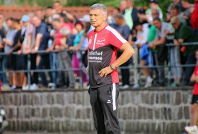Karsten Heine ist seit wenigen Wochen nicht mehr Trainer der VSG, sein Nachfolger ist Murat Salar, der gegen den CFC sein Debüt geben wird. Foto: Marcus Hengst