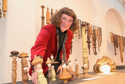 Besondere Ausstellung im Schmeil-Haus Schneeberg eröffnet - Mira Müller ist mit ihrem Werk "Die Knaufmenschen" vertreten. Foto: Ralf Wendland