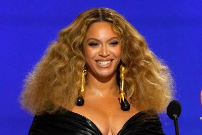 Beyoncé führt die Charts der US-Country-Alben an - Sängerin Beyoncé führt als erste schwarze Frau die US-Charts der Country-Alben an.
