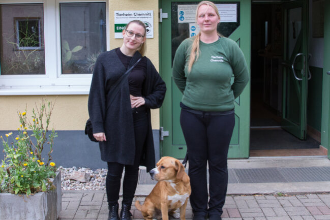 BLICK hinter die Kulissen: Zu Gast im Tierheim am Pfarrhübel - BLICK-Redakteurin Anika und Eva Warmschmidt vom Tierschutzverein Chemnitz.