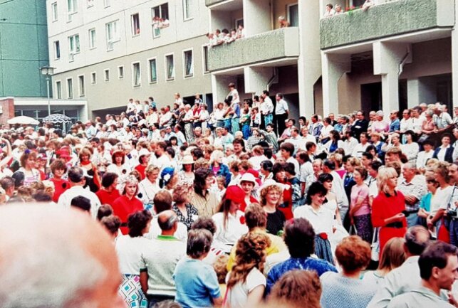 BLICK in die Vergangenheit: Das war der Spitzenfestumzug 1989! Diese Bilder stammen von Ingrid Friedrich und gehören ins Archiv von Jürgen Fritzlar. Repro: Karsten Repert