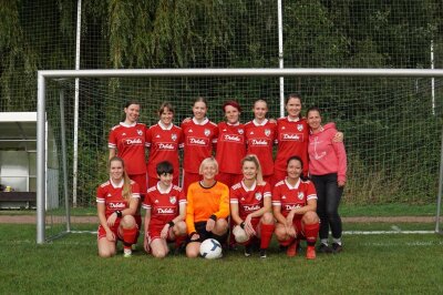 Seit ein paar Jahren gibt es in der Damenmannschaft eine Spielgemeinschaft mit Sachsenburg, die im Jahr 1948 dem Vereinsleben beigetreten ist.