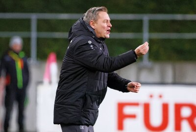 Böser Black-Out in Schlussminute für den FSV - Trainer Dirk Kunert, BFC Dynamo Foto: PICTURE POINT / S. Sonntag