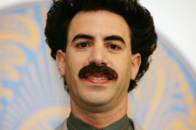 "Borat" crasht US-Gala: Sacha Baron Cohen verhöhnt Trump und Kanye West - Seit Sacha Baron Cohens "Borat" weiß jeder, wo Kasachstan liegt. Nun schlüpfte der Komiker erneut in seine populärste Rolle.