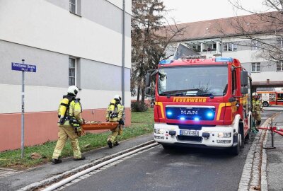 Brand auf Balkon in Dresden - Zu einem Balkonbrand kam es am Sonntagmorgen gegen 10 Uhr. Foto: xcitepress