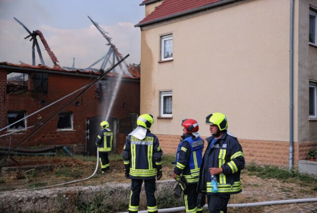 Am Mittwoch kam es zu einem Brand in einem Vierseithof in Albersdorf im Saale-Holzland-Kreis. Foto: Christian Grube